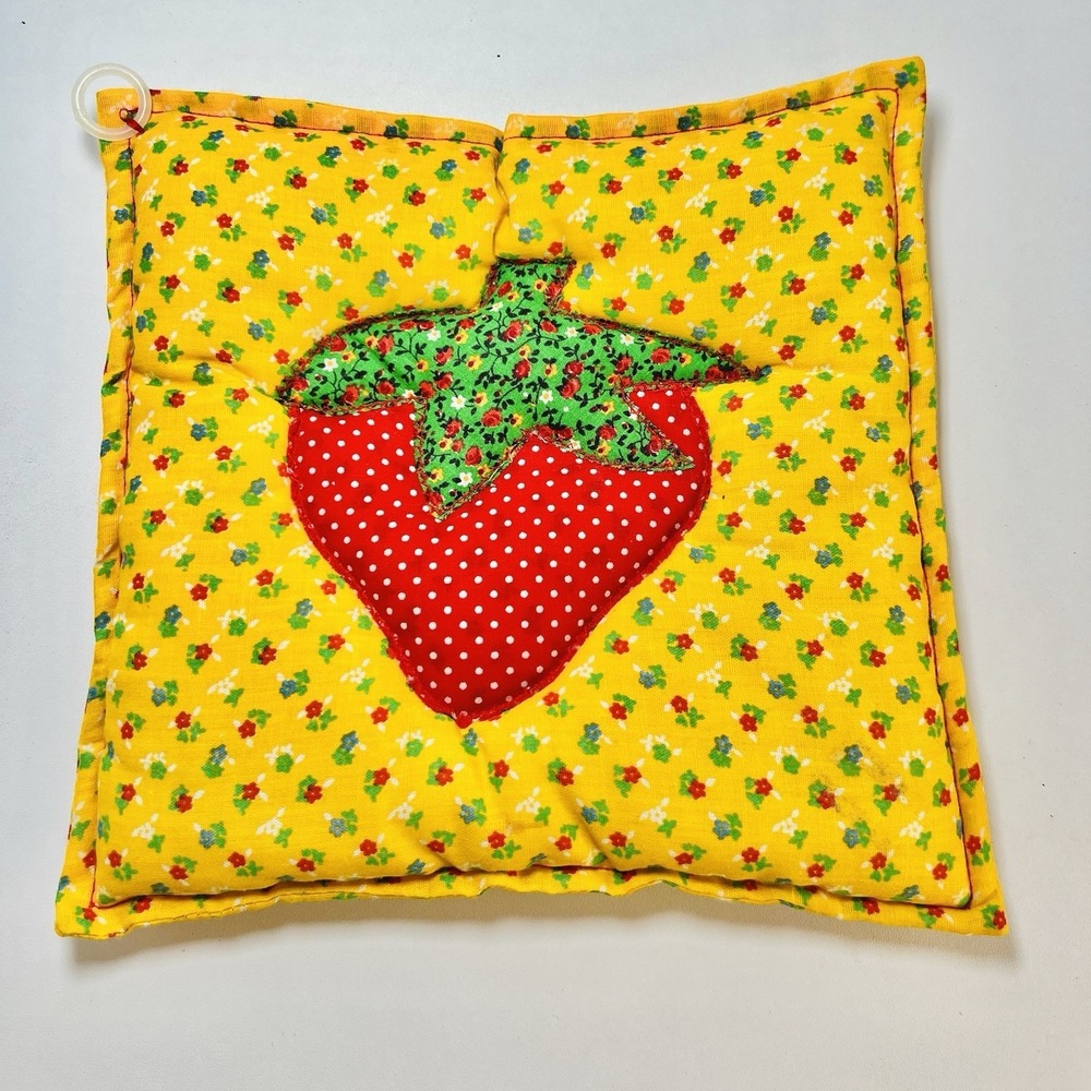 Strawberry & Floral Quilted Potholder - Handmade Retro Kitchen